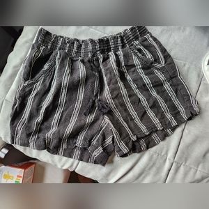 Linen shorts